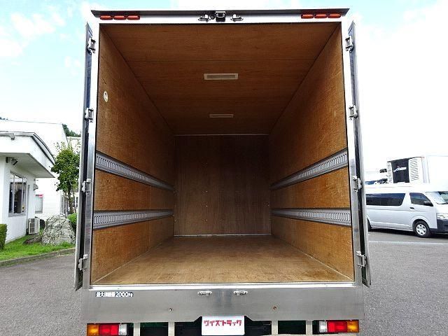 MITSUBISHI CANTER 2019