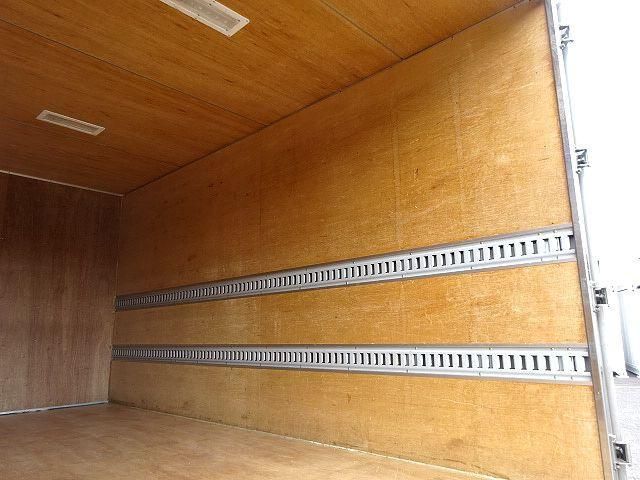 MITSUBISHI CANTER 2019