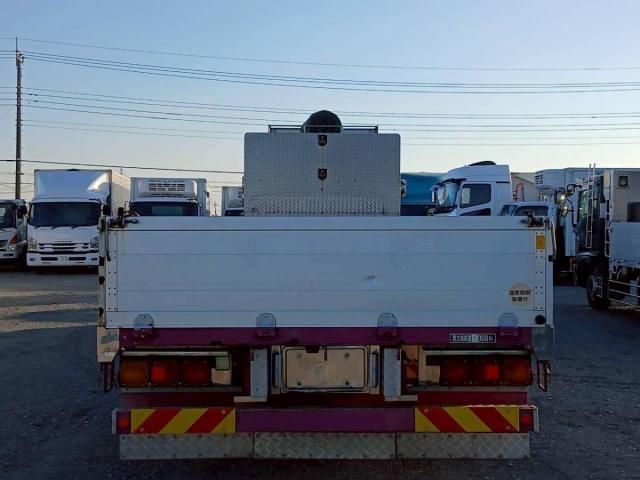 NISSAN DIESEL Quon 2013