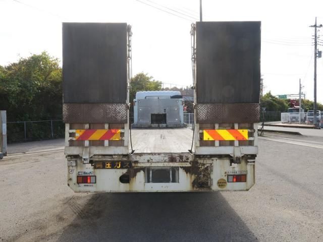 MITSUBISHI FUSOU SUPER GREAT 2017