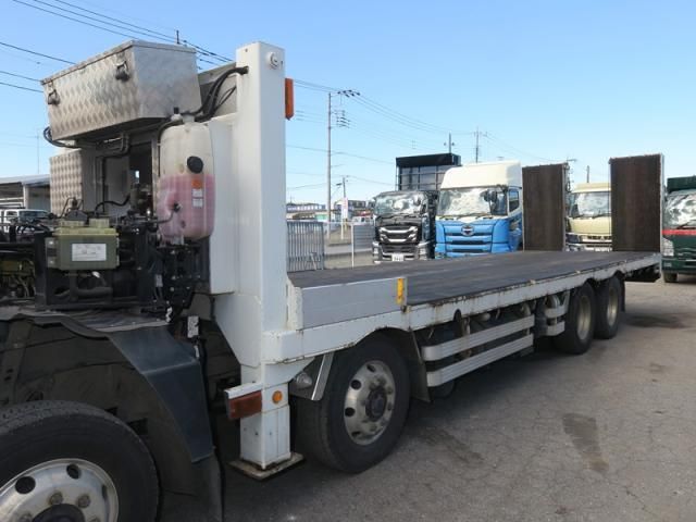 MITSUBISHI FUSOU SUPER GREAT 2017