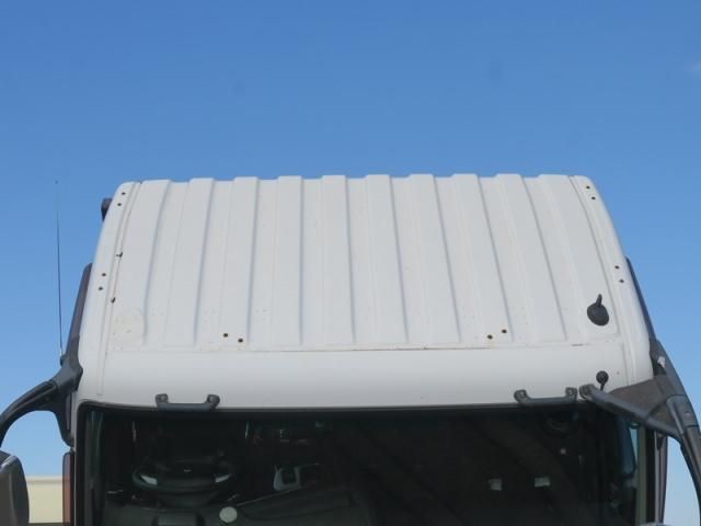 MITSUBISHI FUSOU SUPER GREAT 2017