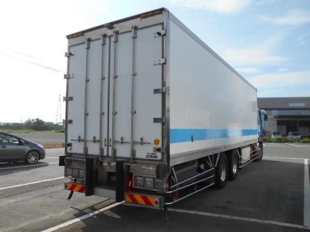 MITSUBISHI FUSOU SUPER GREAT 2013