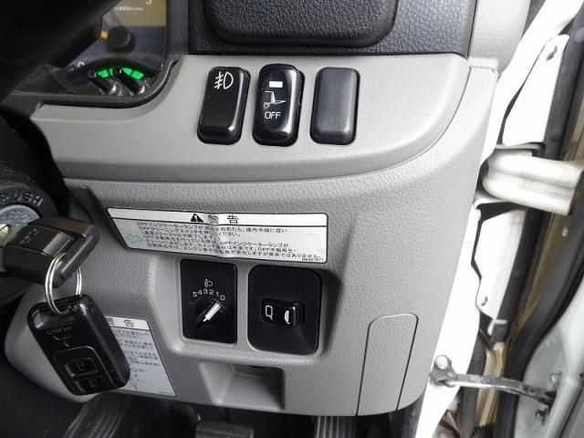 MITSUBISHI CANTER 2017