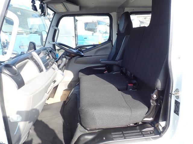 MITSUBISHI CANTER 2022