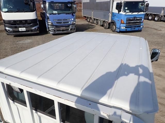 MITSUBISHI CANTER 2022