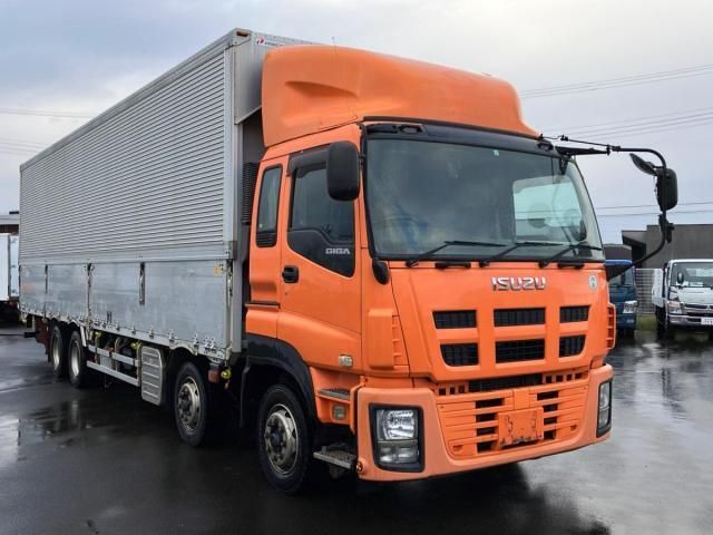 ISUZU GIGA 2013