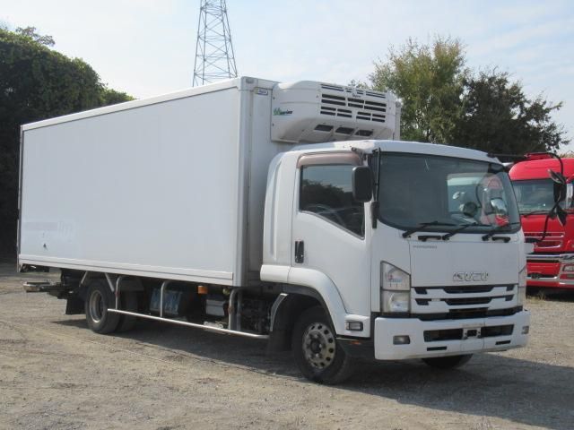 ISUZU FORWARD 2015