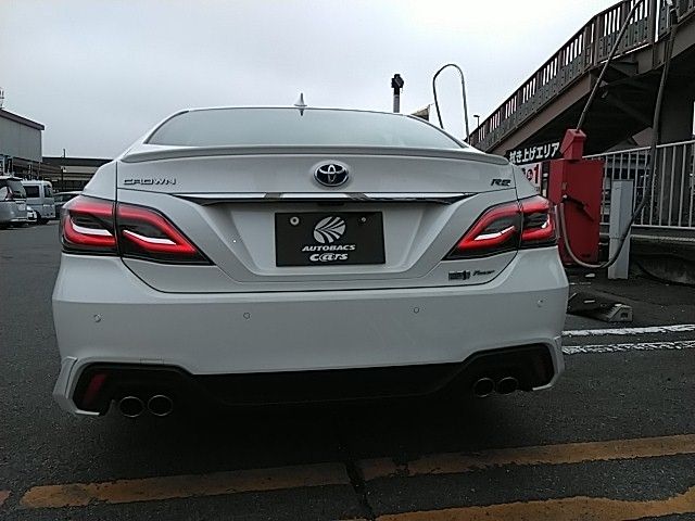 TOYOTA CROWN sedan hybrid 4WD 2018