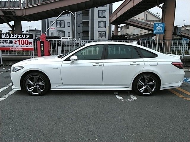 TOYOTA CROWN sedan hybrid 4WD 2018