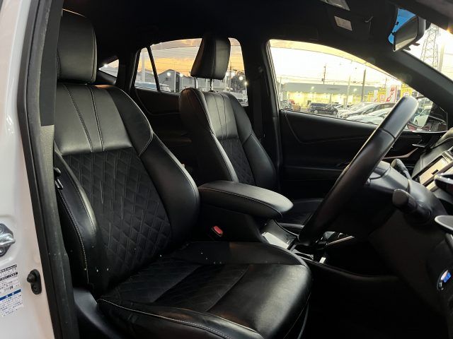 TOYOTA HARRIER 4WD 2015