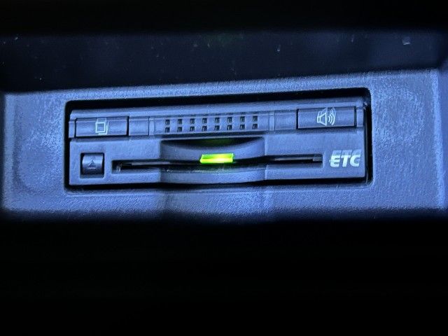 TOYOTA HARRIER 4WD 2015