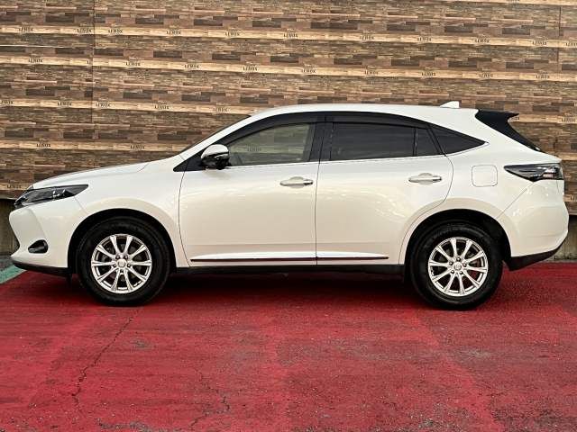 TOYOTA HARRIER 4WD 2015