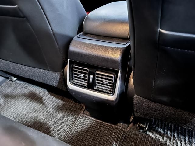 TOYOTA HARRIER 4WD 2015