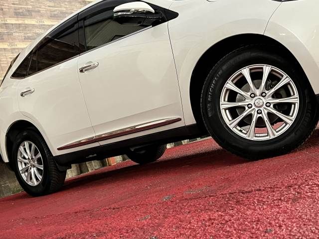 TOYOTA HARRIER 4WD 2015