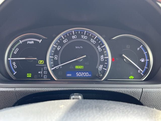 TOYOTA ESQUIRE HYBRID 2016