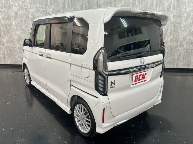 HONDA N BOX CUSTOM 2022
