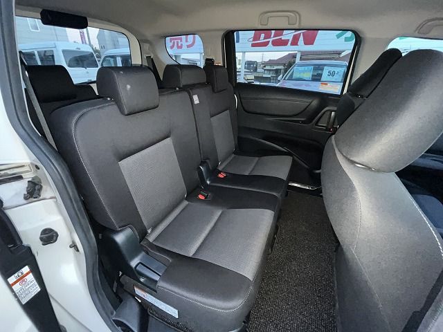 TOYOTA SIENTA HYBRID 2022