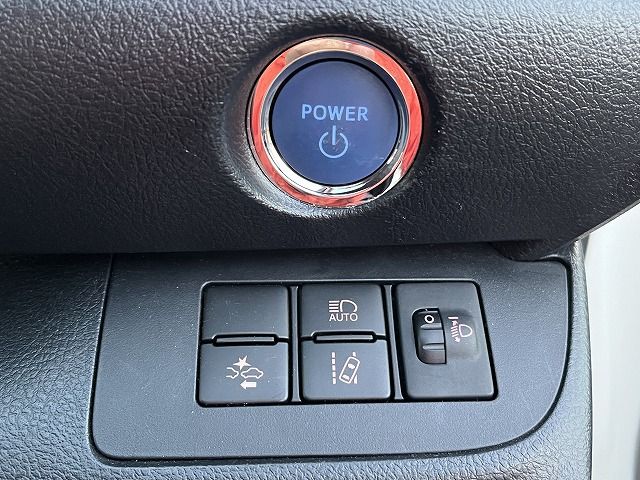 TOYOTA SIENTA HYBRID 2022