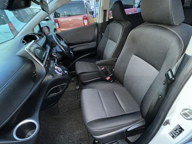 TOYOTA SIENTA HYBRID 2022