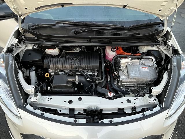 TOYOTA SIENTA HYBRID 2022