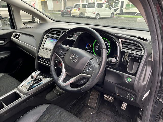 HONDA SHUTTLE HYBRID 2019