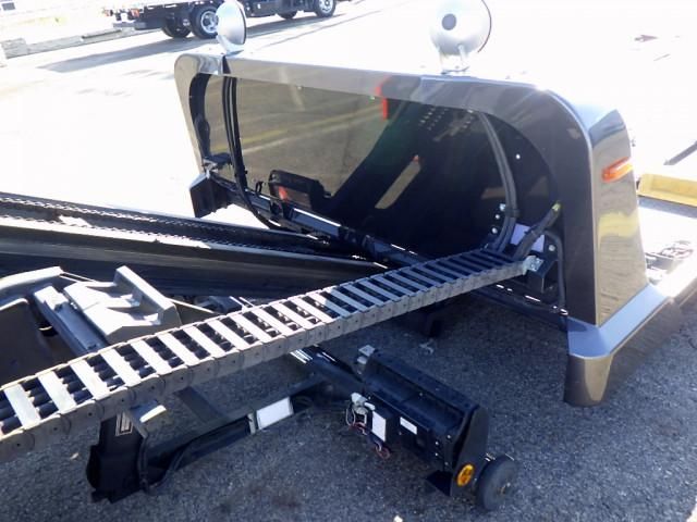 MITSUBISHI CANTER 2021