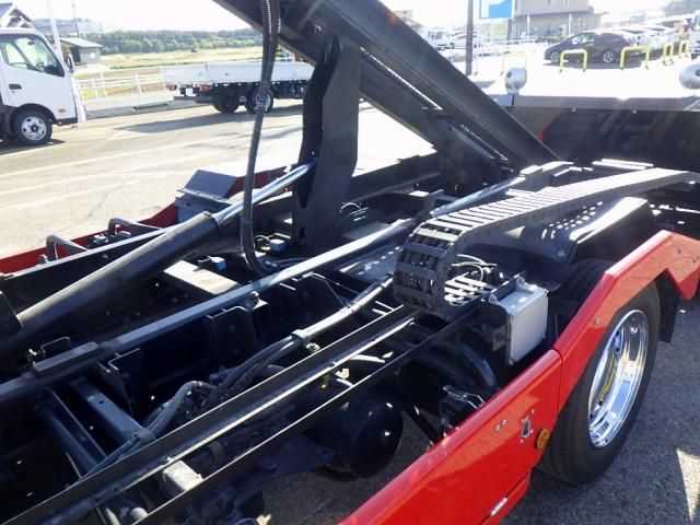 MITSUBISHI CANTER 2021