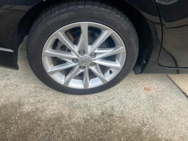 TOYOTA PRIUS Alpha 2012