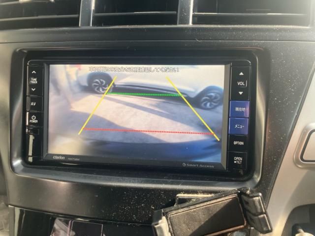 TOYOTA PRIUS Alpha 2012