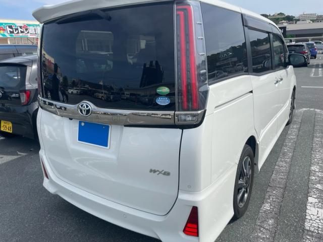 TOYOTA NOAH 2019