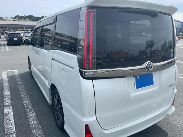 TOYOTA NOAH 2019