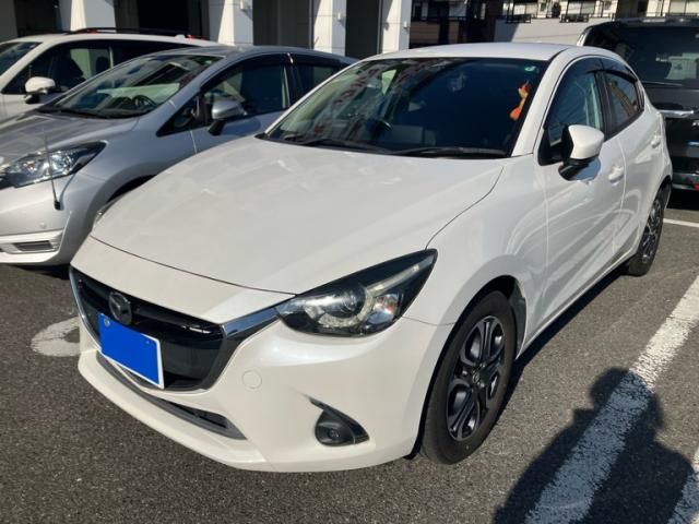 MAZDA DEMIO 2016