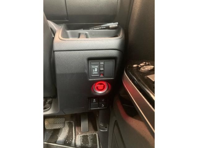 HONDA N BOX CUSTOM 2018