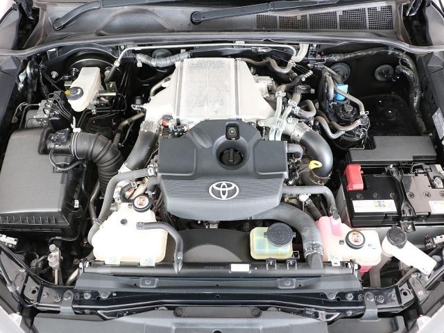 TOYOTA HILUX 4WD 2021