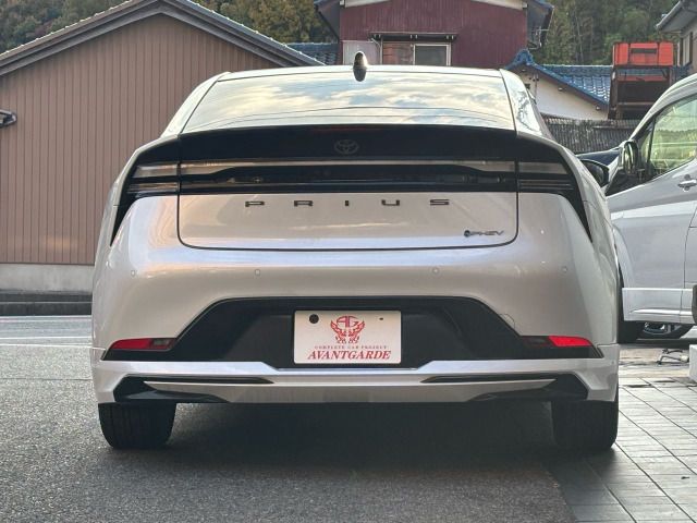 TOYOTA PRIUS PHV 2023