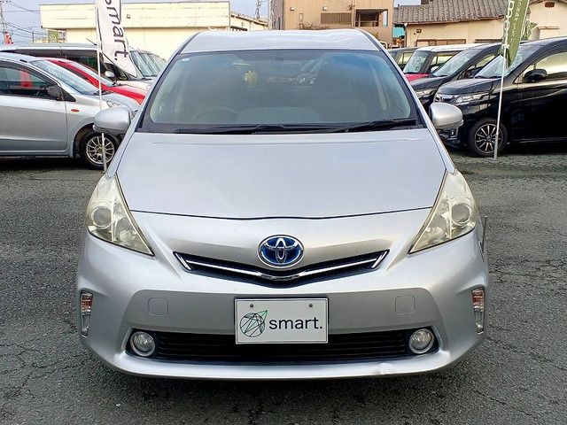TOYOTA PRIUS Alpha 2013