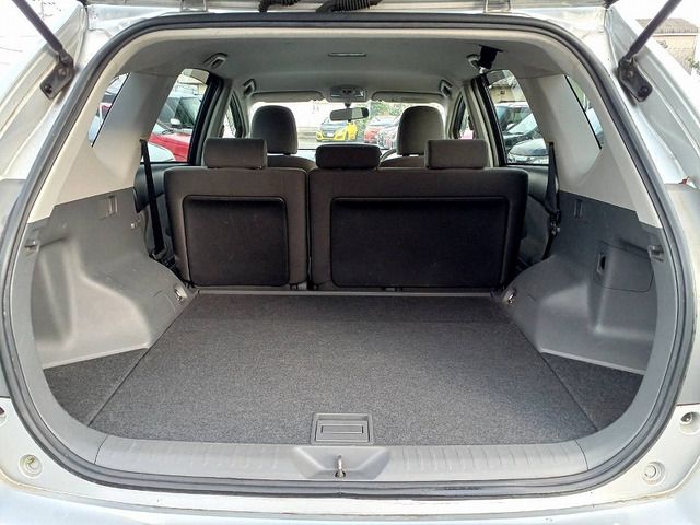 TOYOTA PRIUS Alpha 2013