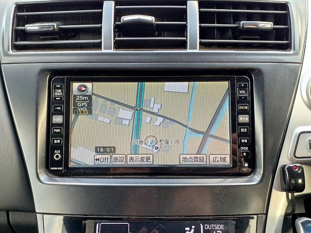 TOYOTA PRIUS Alpha 2013