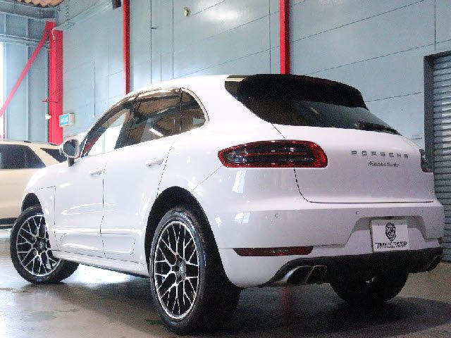 PORSCHE PORSCHE Macan 2017