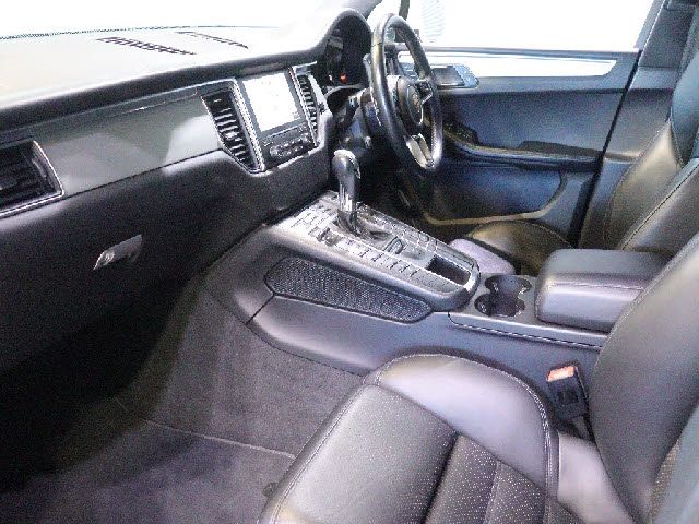 PORSCHE PORSCHE Macan 2017