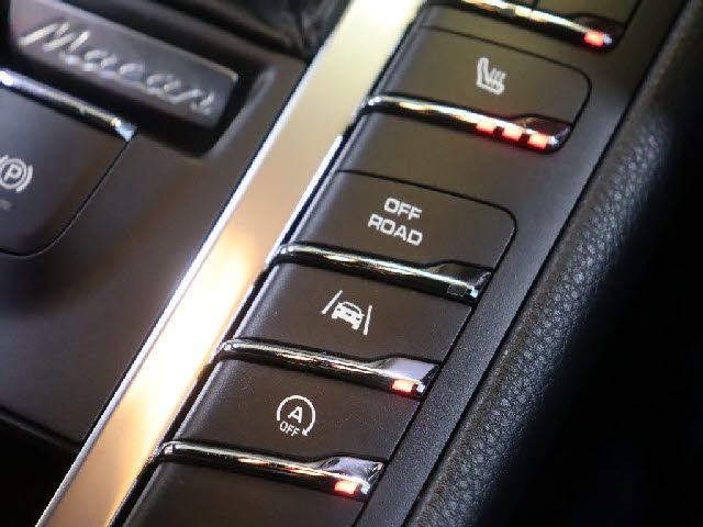 PORSCHE PORSCHE Macan 2017