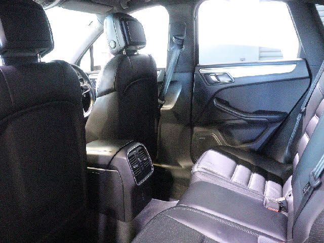 PORSCHE PORSCHE Macan 2017