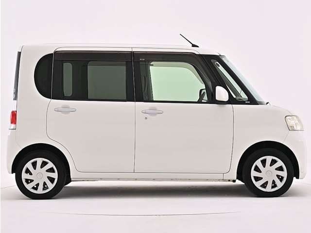 DAIHATSU TANTO 4WD 2013