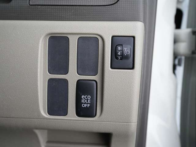 DAIHATSU TANTO 4WD 2013