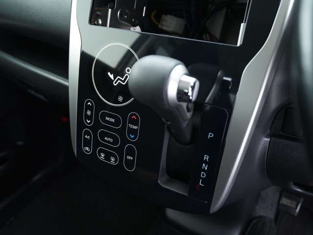 MITSUBISHI eK custom 4WD 2013