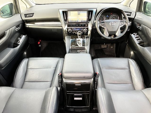 TOYOTA VELLFIRE 2017