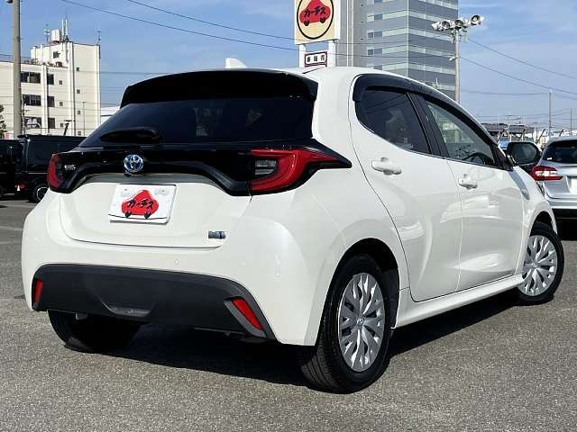 TOYOTA YARIS HYBRID 2021