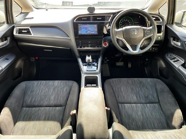 HONDA SHUTTLE HYBRID 2021