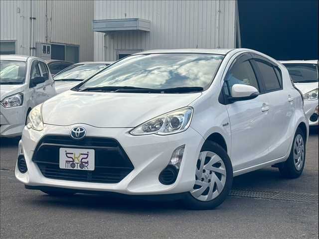 TOYOTA AQUA 2016